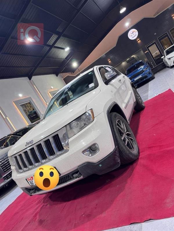 جيب جراند شيروكي 2011 للبيع في العراق - الموصل